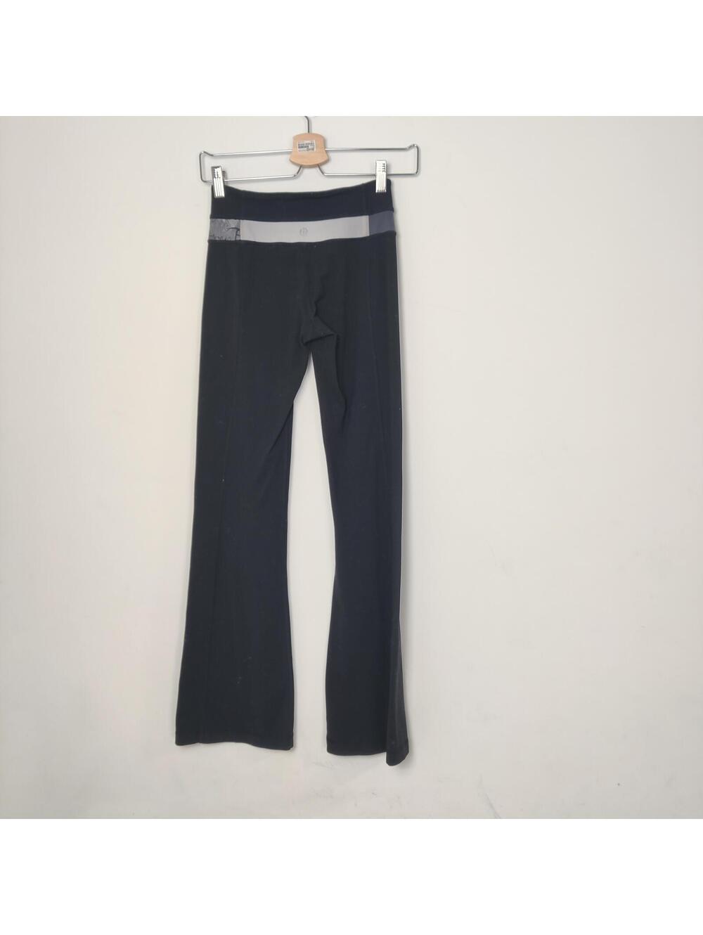 Lululemon Black Flare Yoga Pants Women’s Size 8 Tall Long Inseam - Picture 3 of 10